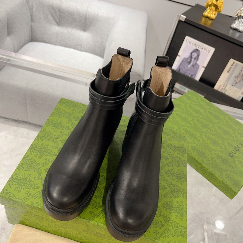 G*u*i boots